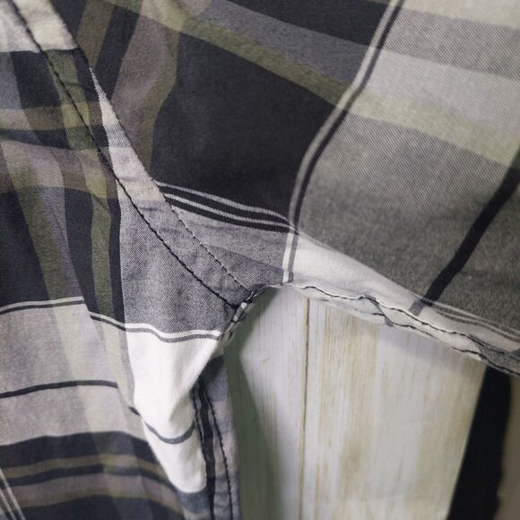 Reclaim Athletic Fit Men's Shirt Button Up~ Long Sleeve~Gray Plaid~Size XL - Picture 6 of 10